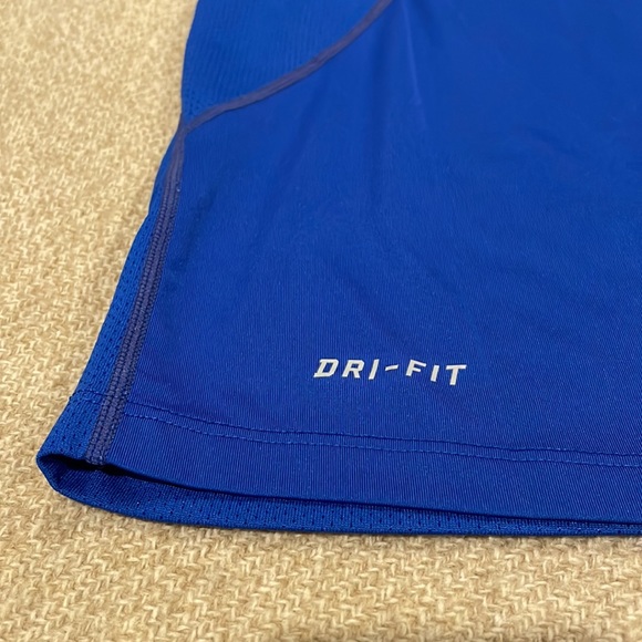 Nike Pro Combat Men’s Medium Fitted Dri-Fit Blue Shirt - Picture 6 of 8